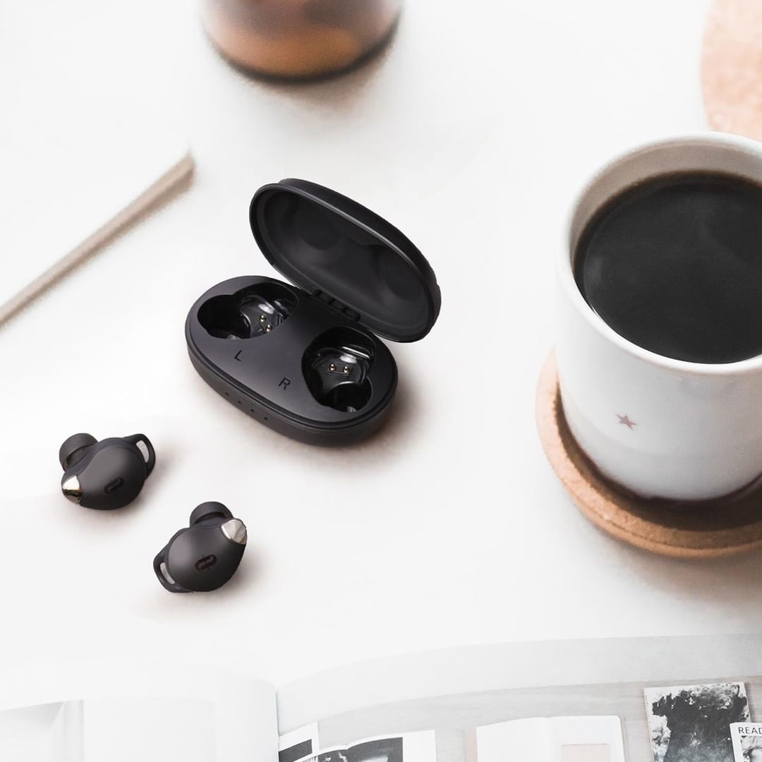 The TaoTronics SoundLiberty79 earbuds deliver an audio experience second to none 💯
​
​Plus, the Smart Noise Reduction technology featured makes having phone calls in busy environments a whole lot easier 📲