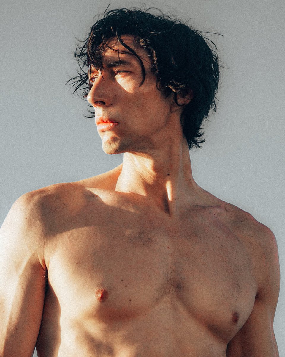 harleivy's tweet photo. david of michelangelo and adam driver https://t.co/ltQaRLtA4a