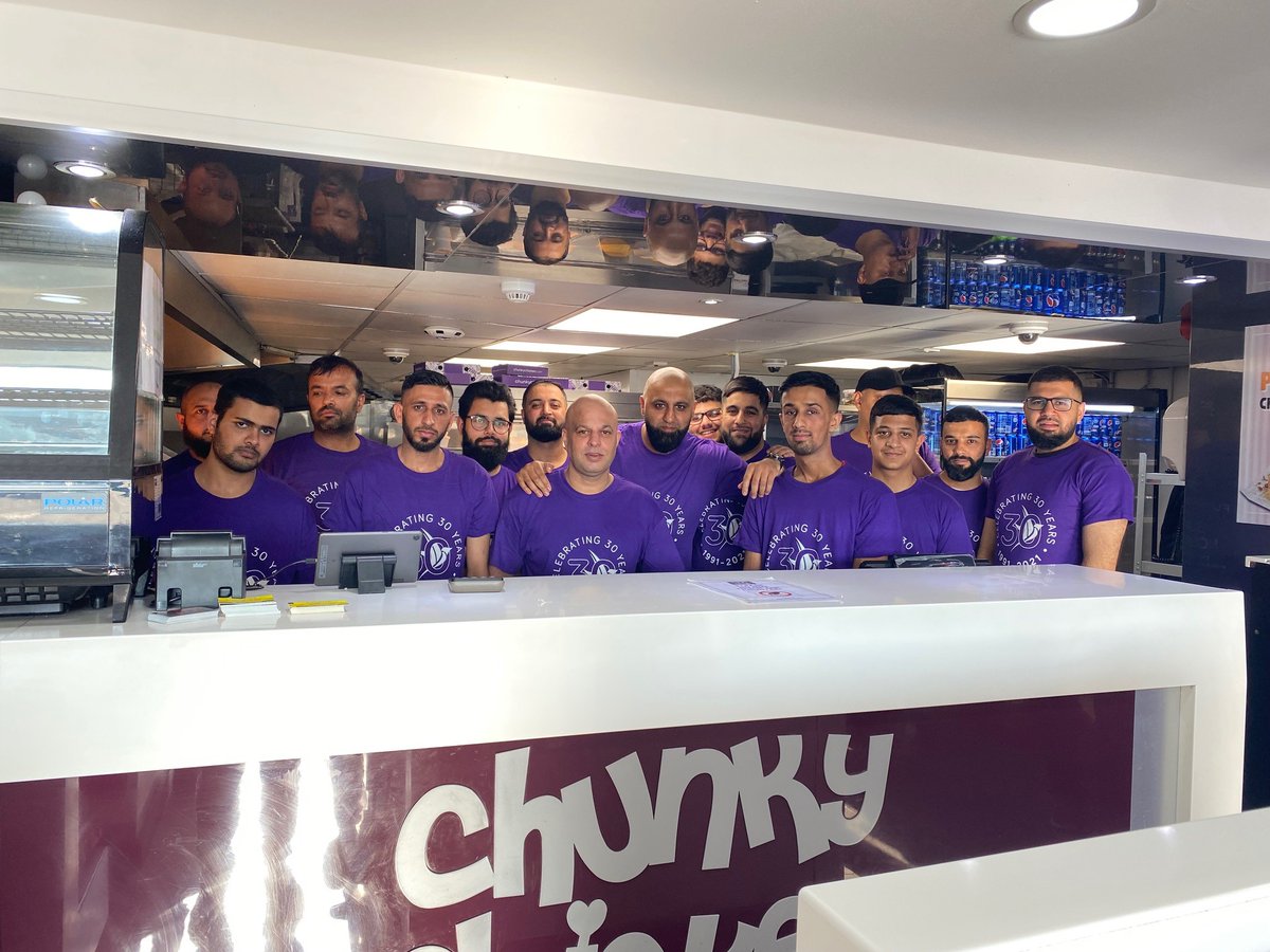 Good luck to the team from Chunky Chicken and my Dessert who are doing their Snowdon Trek today to raise funds for Bury Hospice. 
Anyone wanting to sponsor the Snowdon climb and help the lads reach £10,000 should visit justgiving.com/fundraising/bu…
#HereForYou #BuryHospice30