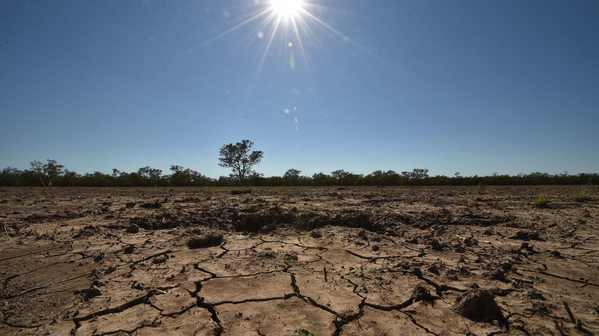 Mateusz's tweet photo. Climat : deux régions du globe sont désormais trop chaudes et inhabitables | @franceinfo https://t.co/SkRGeoC0jF https://t.co/d7iLxkjuDb