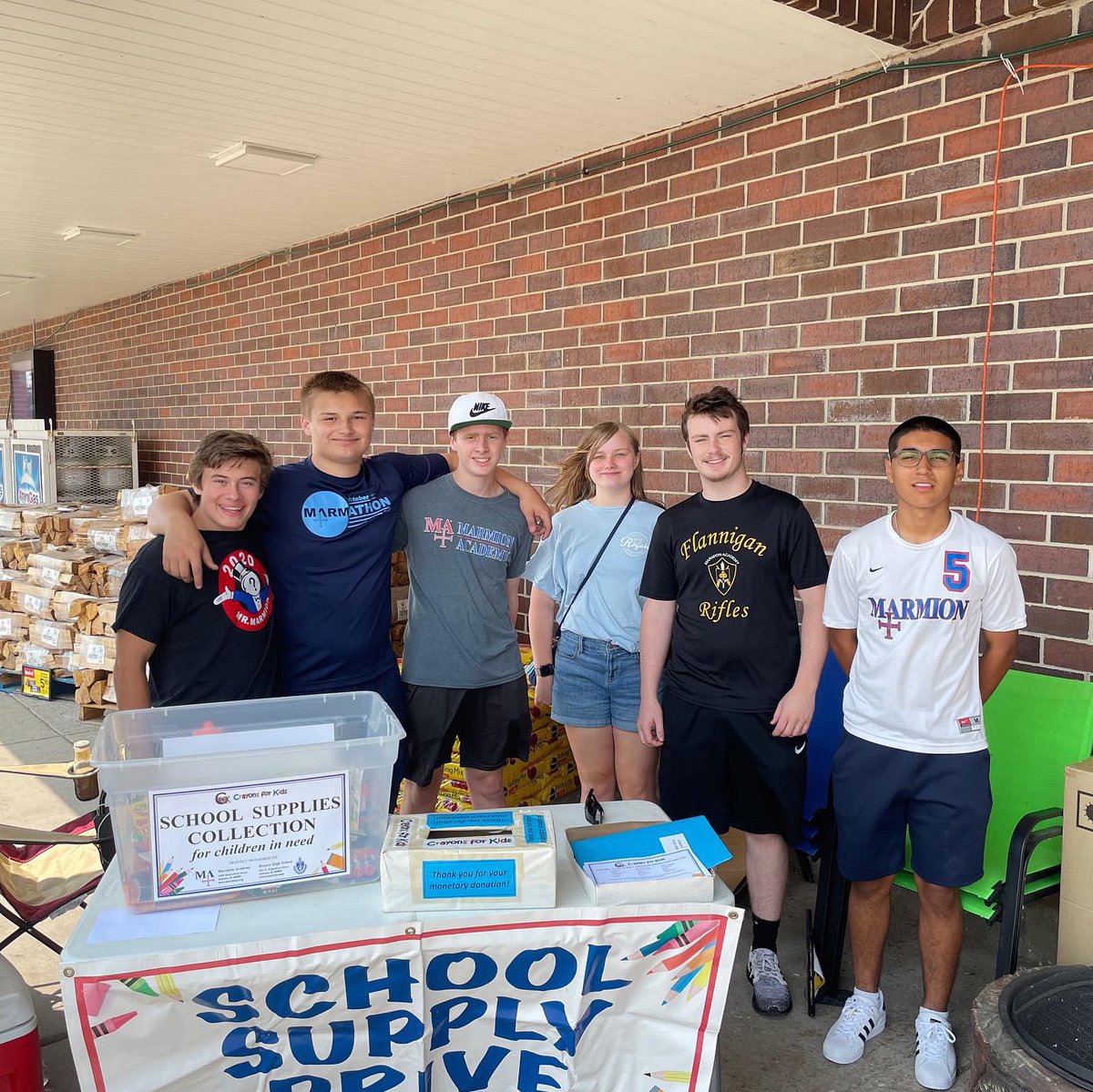 MACampusMin's tweet photo. Crayons for Kids was an incredible success! Thanks to the 100+ @marmionacademy &amp; @RosaryAurora volunteers, we collected &amp; donated over 15,000 school supplies to in-need students across the area. Truly grateful for our generous community &amp; the selflessness of our volunteers! https://t.co/PshJUHf2zd