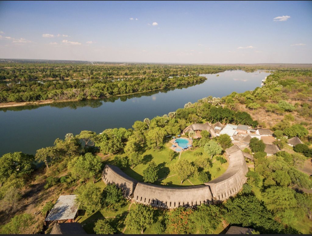 WaltJackman's tweet photo. Random Pictures ❤️🇿🇼. Zimbabwe is beautiful. #VisitZimbabwe ❤️🇿🇼 https://t.co/7lEduwXznS
