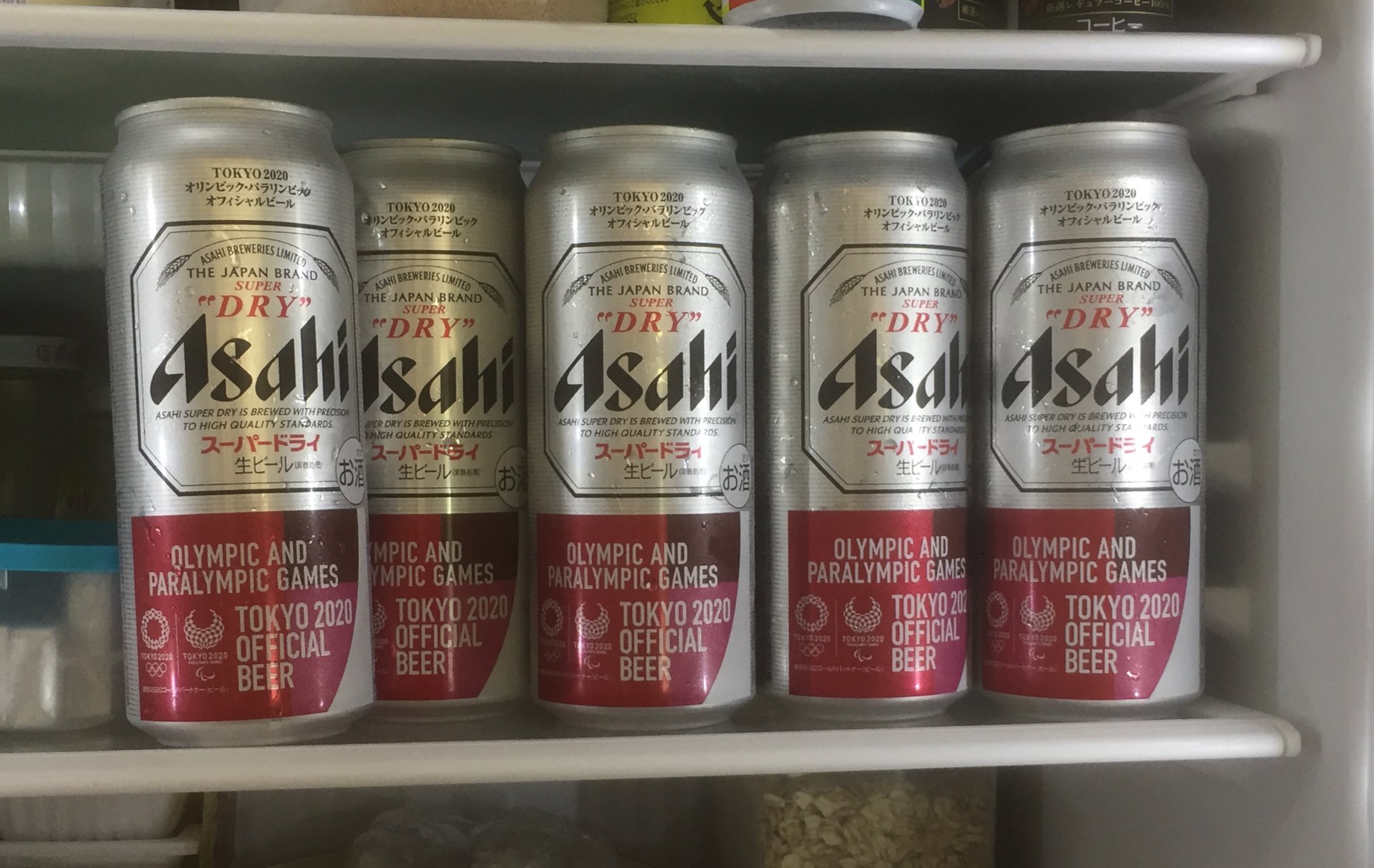 はこし それほどアルコールは飲まない方なので 500ml缶ビールの高さに圧倒される 間違って購入 T Co Isrfmwvh5l Twitter