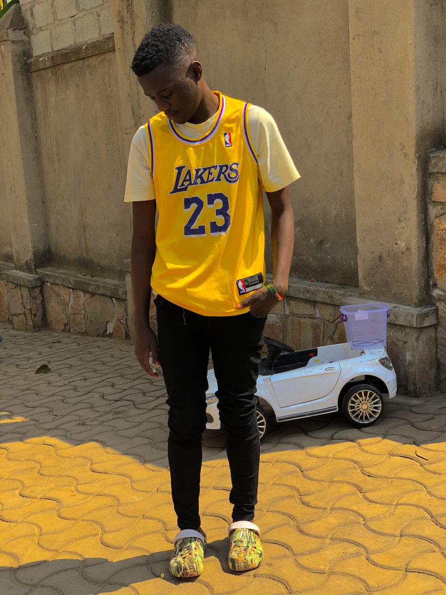 KushGuyUG's tweet photo. Risen Kush one time https://t.co/r06OCMzzV7