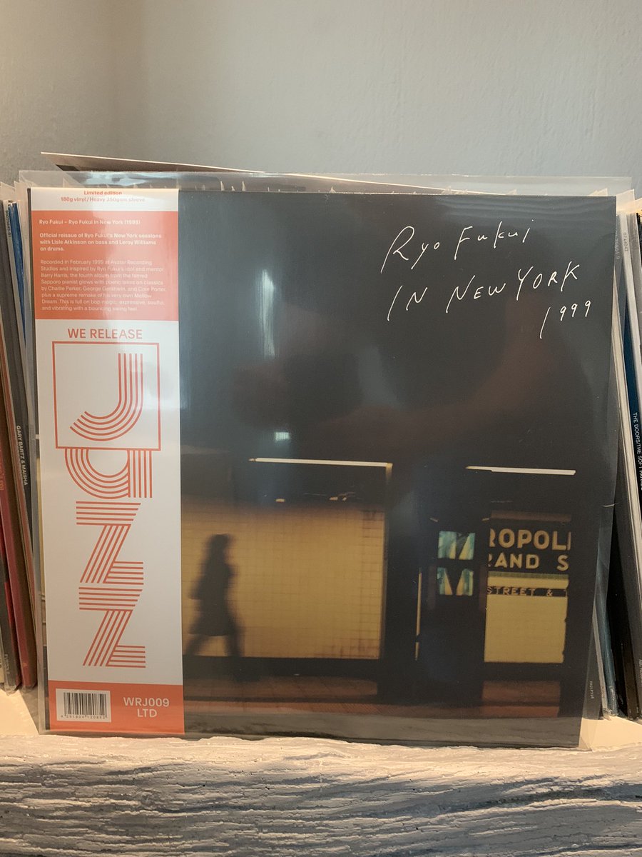 JazzPerigord's tweet photo. New vinyl 👌🤩 for a new day !!! #vinyl #vinylrecords #vinylcollection #vinyladdict #Jazz #jazzmusic https://t.co/1yJy0ZgYUA