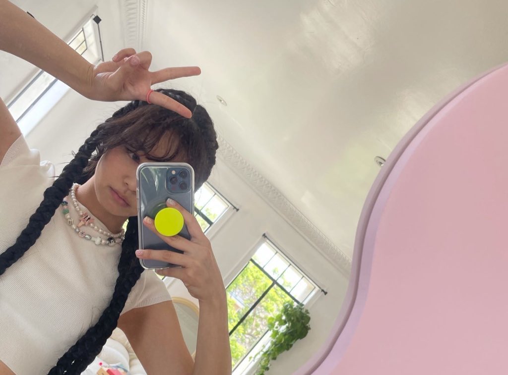 jennie tweet media