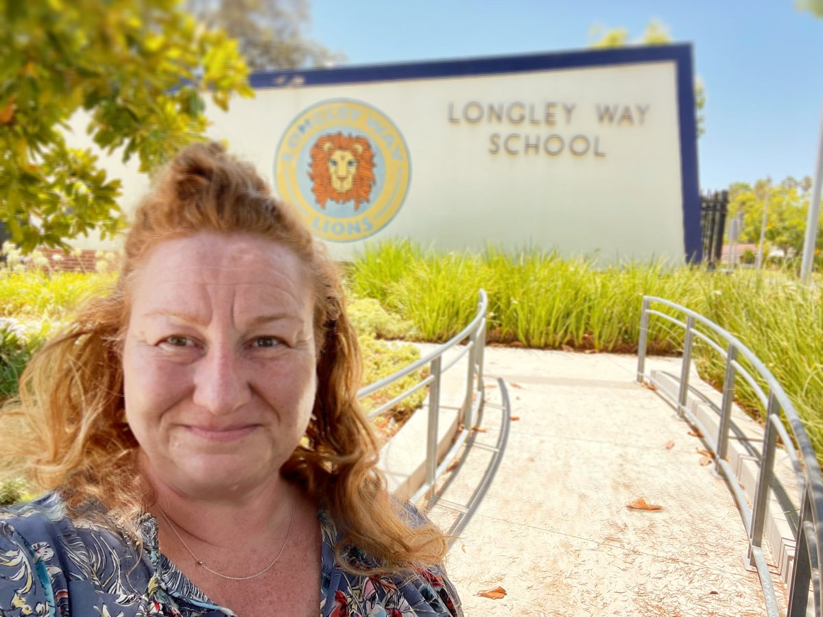 deberrific's tweet image. I turned in my keys and said goodbye to my classroom. I have spent 25 /26 of my teaching career at this wonderful school.   I ❤️ this beautiful campus with great community &amp;amp; students. Moving closer to my family and joining a new school and community. #longleyway #changesahead