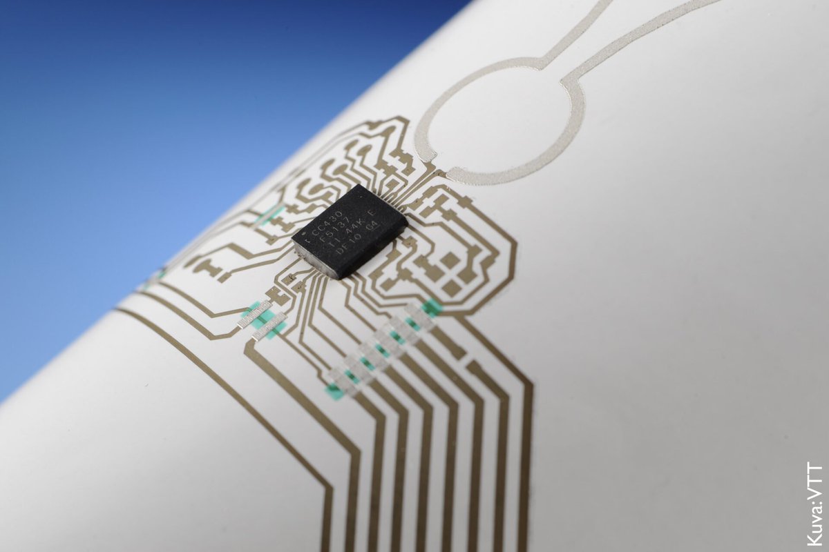Biotalous's tweet photo. #ECOtronics-hankkeessa tarkastellaan biopohjaisten materiaalien hyödyntämisen mahdollisuuksia elektroniikassa ja optiikassa sekä koko elinkaarta ja kierrätysratkaisuja. Tavoitteena on luoda jopa täysin biohajoavaa elektroniikkaa. #biotalous #kestävyys
https://t.co/CoAx4QoN89 https://t.co/8jbHYlFlZ8