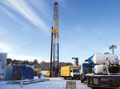 #UJO @UnionJackOil Wressle Operations Update

The proppant squeeze operation on the Ashover Grit reservoir interval in the Wressle-1 well has been completed safely and successfully.
#Wressle #onshoreoil #oilandgas  
novuscomms.com/clients/union-…