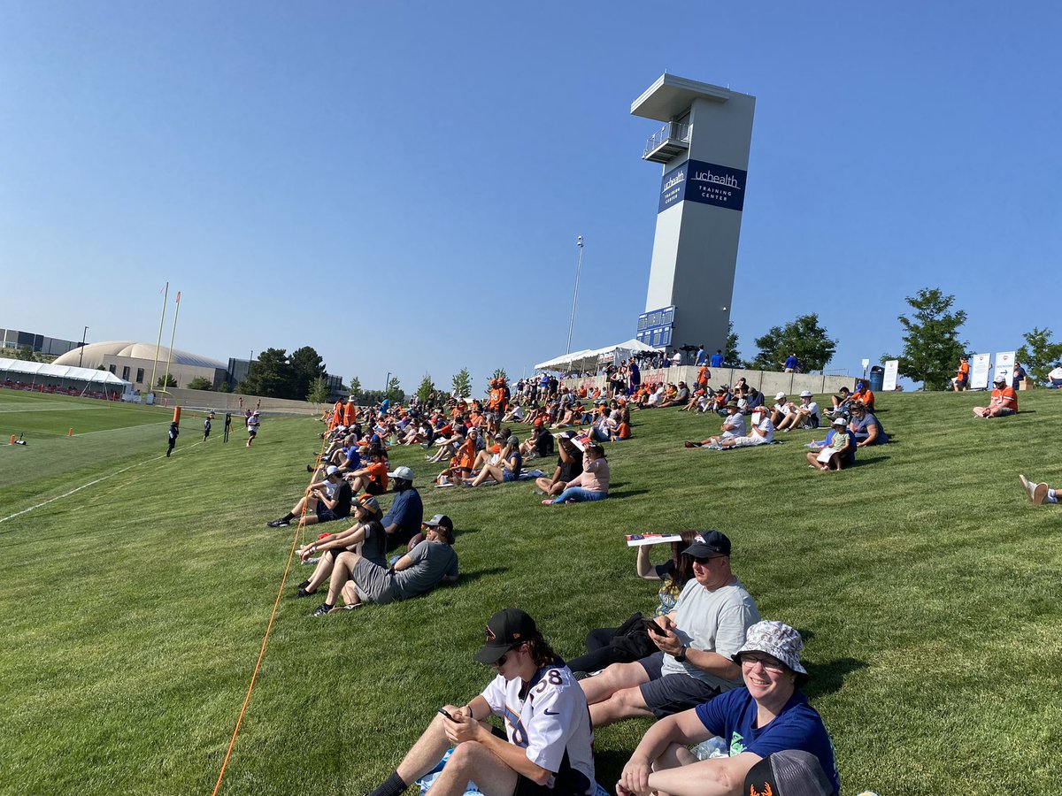 TheGRPro's tweet photo. Training Camp 2021 day 1 is in the books.  It is such a wonderful feeling to have fans back watching us get ready for the season.  Their support is second to none!  #gobroncos #bestfansinthenfl https://t.co/QxLhbqf4xu
