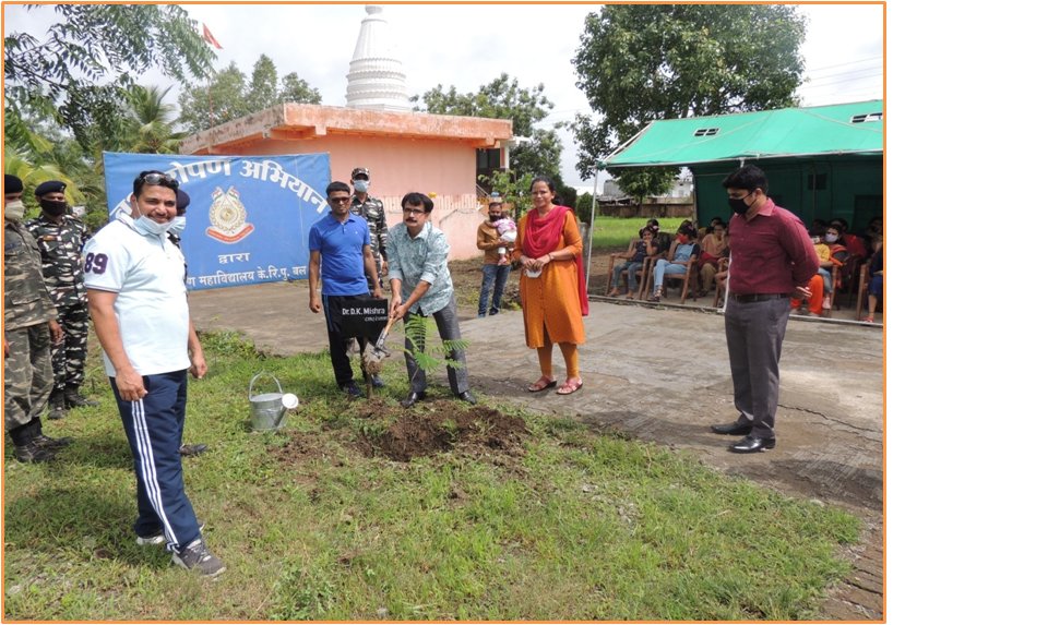 ctccrpfmudkhed's tweet photo. #CRPFGreenBootPrints
#CAPFEcoWarriors
#CAPFGreenWarriors
#PrakritikePehredar
#SaveNatureSaveFuture
#Forest4Future
MEGA PLANTATION DRIVE-2021 BY OFFICERS AND FAMILY MEMBERS OF CTC-3 MUDKHED ON 25/07/2021 https://t.co/6f9yROU7k2