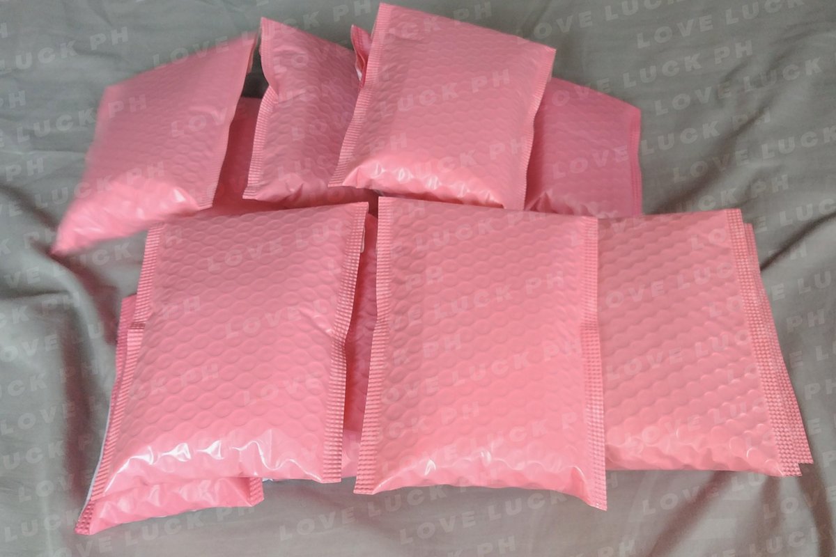 LOVELUCK_PH's tweet photo. 📌 [ #love_dates! ] RE : SHIPMENTS

   🗯 — 20+ parcels are scheduled for pickup today (another batch of pickups will also be done tomorrow) thank you for being patient with the delays caused by the current weather conditions. don't forget to stay dry and warm! thank you ♡ https://t.co/eLTg0e3isf