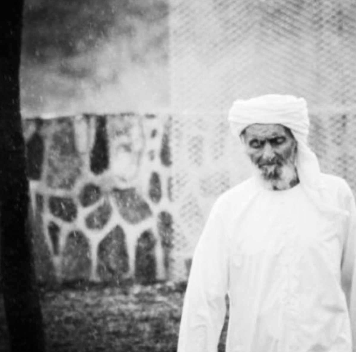 allhjr's tweet photo. لقد فقدنا اليوم أبًا حنونًا عطوفًا رحيمًا ومرشدًا مثالًا للنقاء والصفاء والقدوة الحسنة في التقوى وطاعة الله عز وجل اسال الله العلي العظيم ان يغفر له ويرحمه جدي / #محمد_سالم_معلا اللهم اغفر له وارحمه ووسع مدخله واسكنه الفردوس الاعلى مع الصديقين والشهداء https://t.co/b63B80Z3N1