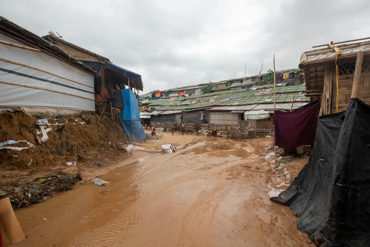 IOMBangladesh's tweet image. More than 13,000 refugees have been affected by this week's floods in Cox's Bazar. Half are currently displaced inside the camps.

IOM, volunteers &amp;amp; partners are on the ground assisting those affected, but access is challenging as heavy rainfall is expected for the next 5 days.