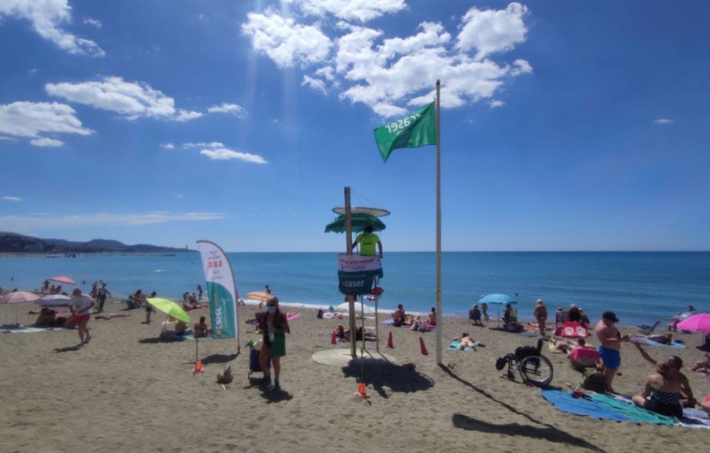 MEDacuaticos's tweet photo. 🆘 ¡Disfruta de un agradable fin de semana! 🏖️🌞 Estamos activos y trabajamos por tu seguridad y disfrute  ¡La responsabilidad es el camino!

#SOS #MediosAcuáticos #Playas #SalvamentoAcuático #Rescate #Lifeguard #PlayasSeguras #CostaDelSol #Málaga #Fuengirola #Rescue https://t.co/73nfH7Gx2d
