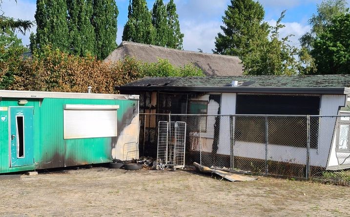 Politie zoekt getuigen van vermoedelijke brandstichting