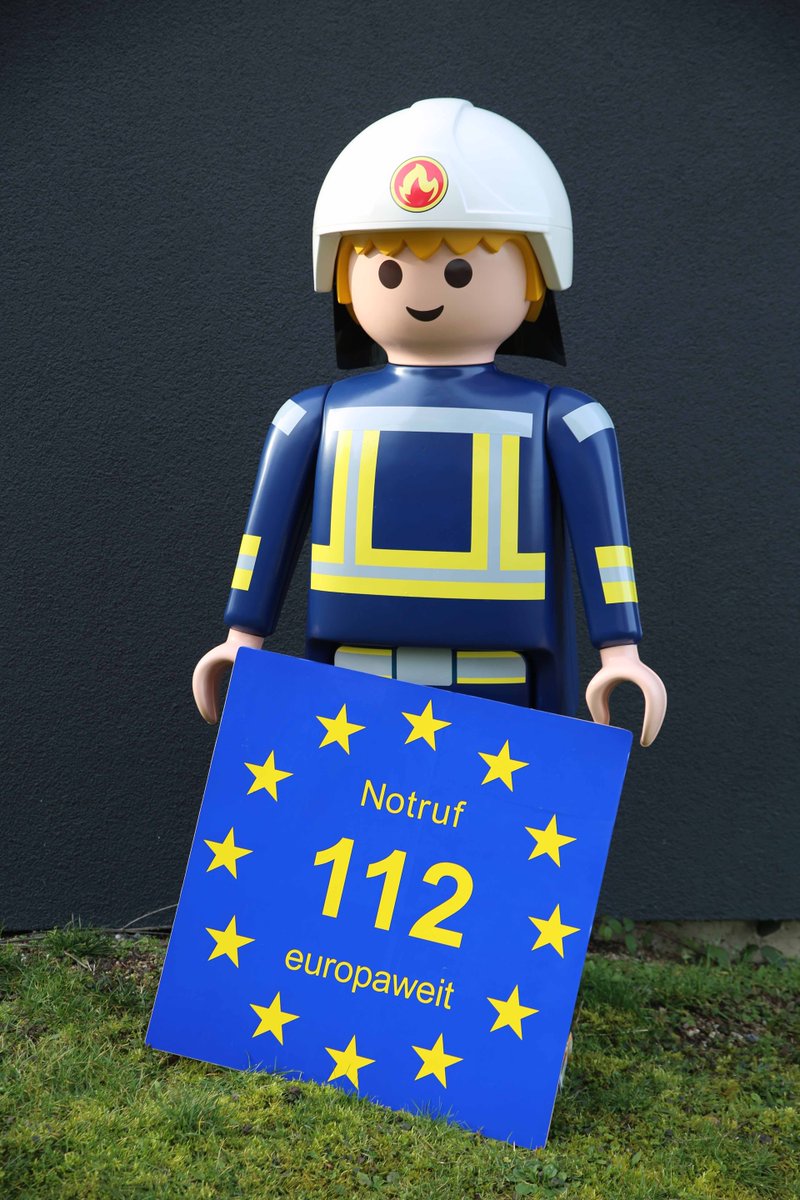 IMbawue's tweet photo. Heute feiert der Euronotruf seinen 30. Geburtstag! 🎂 🎂 🎂 Unter der kostenlosen #Notrufnummer 112 erhalten Sie in Notsituationen EU-weit Hilfe von #Feuerwehr und #Rettungsdienst. Wir gratulieren und sagen Danke an alle Einsatzkräfte! #112live #112Day2021 #112day #thankyouchain https://t.co/Hwto0eDQED