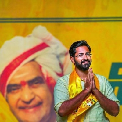 naralokesh's tweet photo. నిరంతర కృషి పట్టుదలతో, తాతగారి ఆశయాలకు అనుగుణంగా గీతం విద్యాసంస్థల్ని చైర్మన్ గా ముందుకు నడిపిస్తూ, మరోపక్క రాజకీయంగా ముందడుగేస్తూ యువతకి ప్రతినిధిగా తన ప్రస్థానం సాగిస్తున్న నా సోదరుడు శ్రీ భరత్ కి హృదయపూర్వక జన్మదిన శుభాకాంక్షలు.(1/2) https://t.co/zRU9mHbu5w