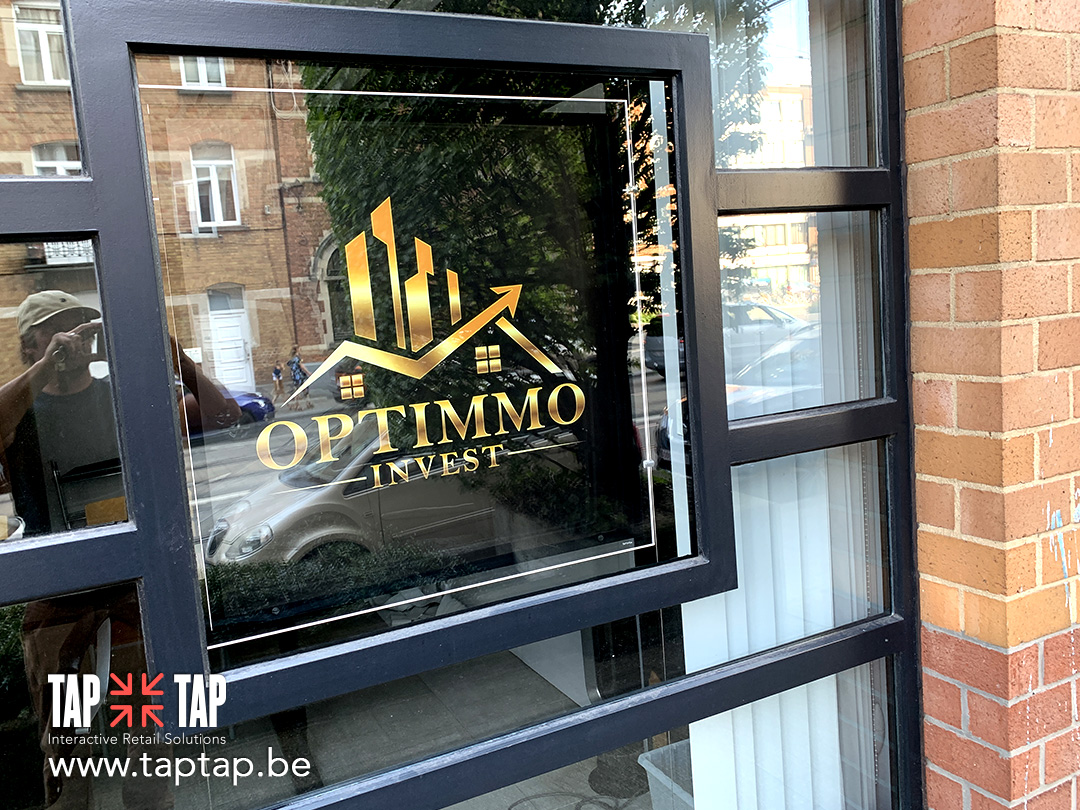 taptapdigital's tweet photo. Pour OPTIMMO INVEST #Bruxelles 
> Placement des porte-affiches A4 &amp; un porte-affiche grand format avec LOGO
> Lettrage corporatif 
> Panneau dans le hall d'entrée.
> Recouvrement mural
#lettrage #lettragevitrine #vitrineimmo #affichage #vinyle #porteaffiche #panneaux #sablage https://t.co/hjfQVsPdoF
