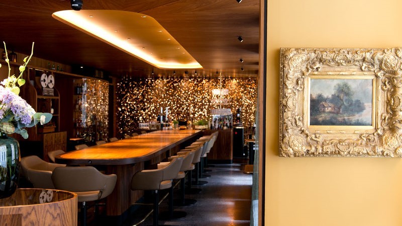 _vienna_info_'s tweet photo. Don't miss one of these fancy new cocktail bars when in Vienna! https://t.co/swuHGm1znR🍹 #ViennaOpenNow #ViennaNow © Lvdwig Bar/Gertraud Presenhuber https://t.co/Xx94CfdlEC