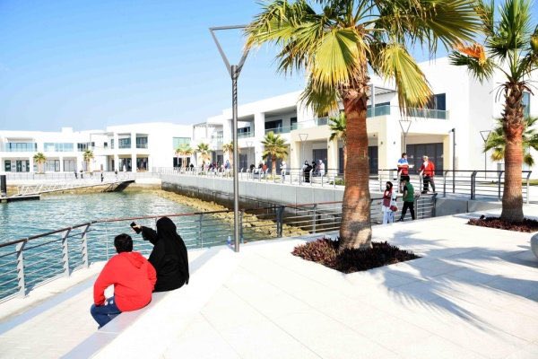 Ask_Bahrain's tweet photo. وجهات جديدة في #البحربن : 👇
.
📍 الشاطئ الذهبي    درة البحرين
📍الـ بالكون               السيف 
📍 District 1 Mall    الجنبية
📍منتجع جو               جو 
📍 دلمونيا مول          المحرق 
📍 مشروع سعادة       المحرق 
📍 سبلاش كلوب         أمواج 
📍 المتحدة الاسماك  المالكية
. https://t.co/FdC6hjQKV1
