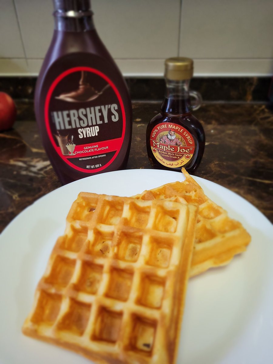 ashnhash's tweet photo. Left or Right, what do you prefer with ur waffles... #wafflesforbreakfast https://t.co/dHUDx2FxQi