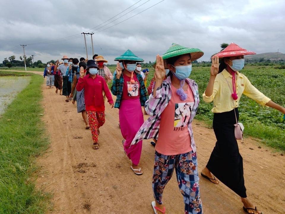 TostevinM's tweet photo. From Myanmar’s rice fields to city streets, more protests against military rule #WhatsHappeningInMyanmar https://t.co/FkMpgDnODS
