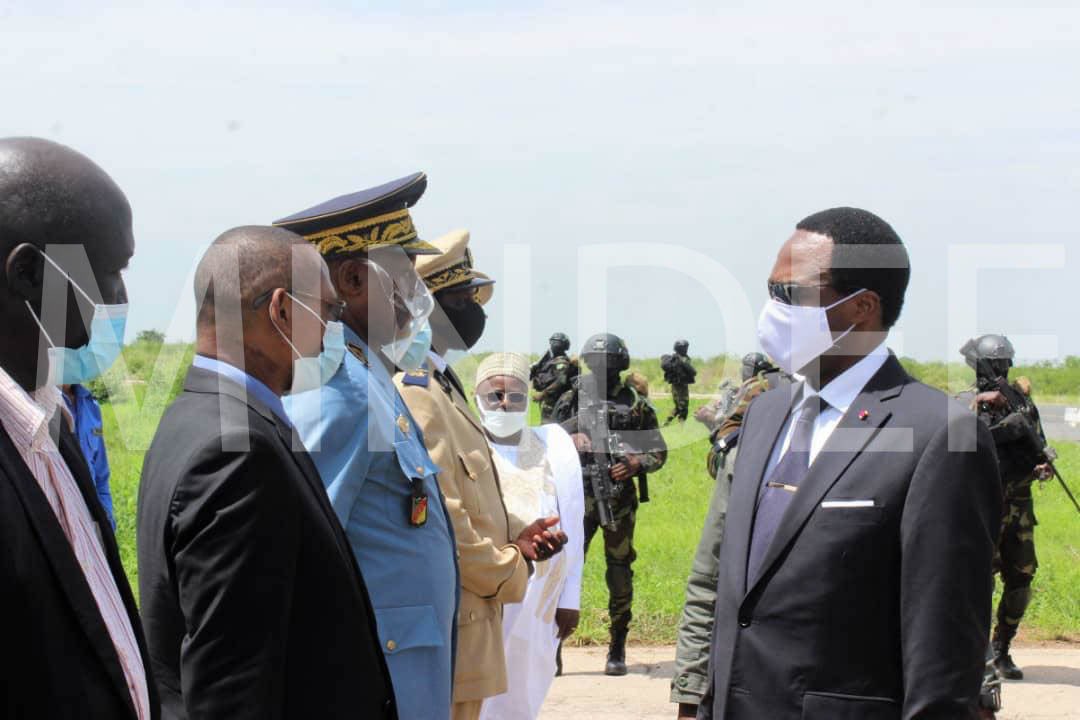 mindefcm's tweet photo. Le Mindef, Joseph Beti Assomo est arrivé à Maroua afin de remobiliser les troupes sur le terrain et rassurer les populations à la suite des dernières attaques survenues à #Sagme et #Zigue. https://t.co/96r4VxdrG3