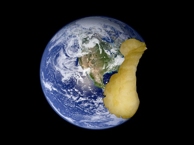 AssetTracePro's tweet photo. Aujourd'hui c'est le #JourDuDépassement à l'échelle mondiale ! 
Une moyenne de l'empreinte écologique des pays. Nous allons vivre les 6 prochains mois à crédit. 
En France, ce jour du dépassement s'est déjà produit le 7 Mai dernier. Le climat est aussi une histoire d'inégalités ! https://t.co/xCfC9IjQNi