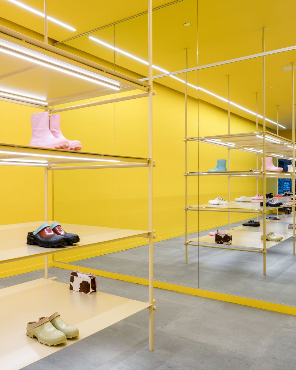themastermakers's tweet photo. #MasterMakers is honoured of carrying out the construction of the #Camper store in New York, as well as it´s furniture. We are proud of materializing the creativity of #AchillesIonGabriel
#retail #newyork #makeithappen #themastermakers https://t.co/XHiuvxhdPs