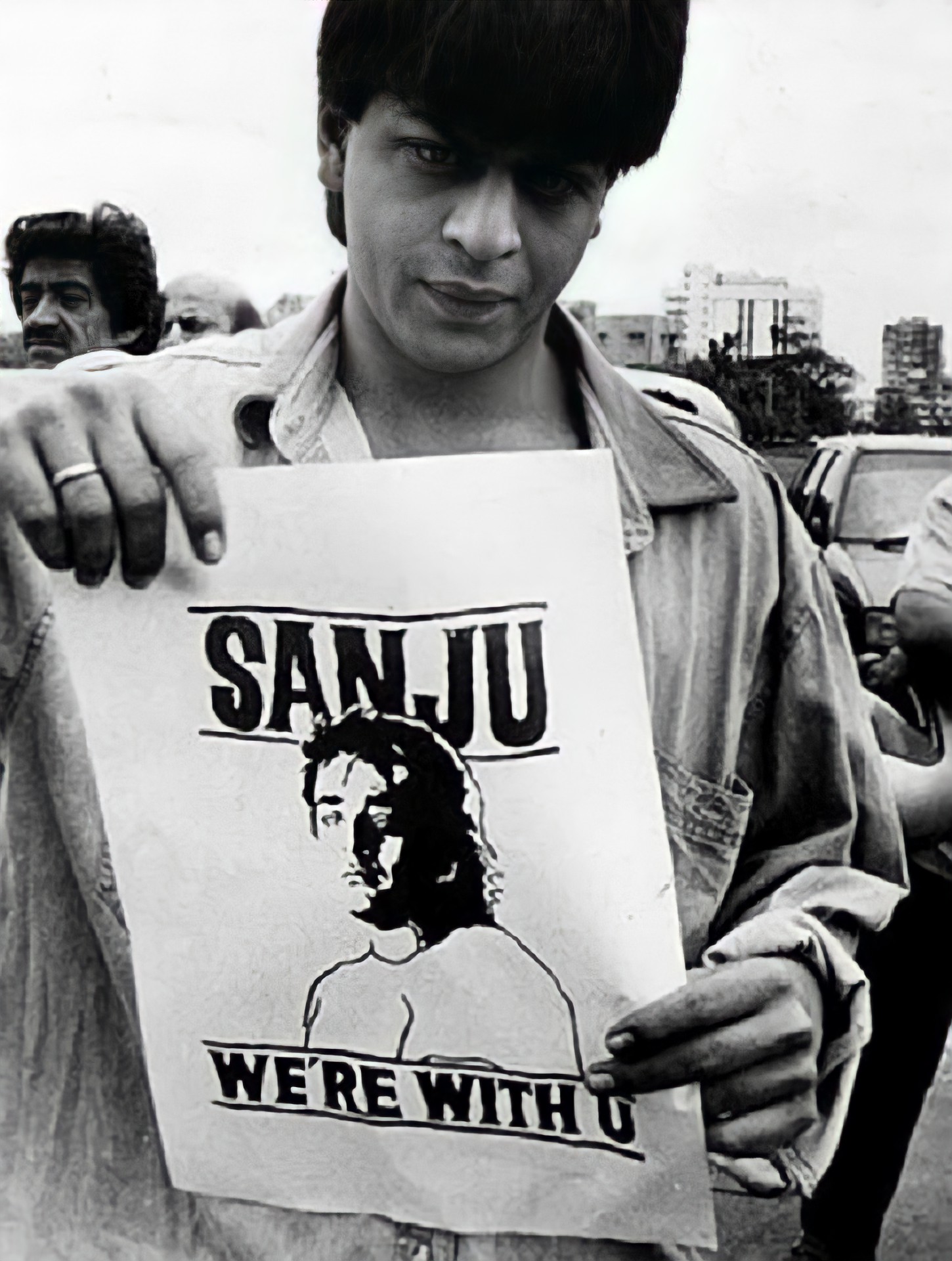 Old Picture Of SRK supporting Sanjay Dutt  Happy Birthday Sanju Baba 