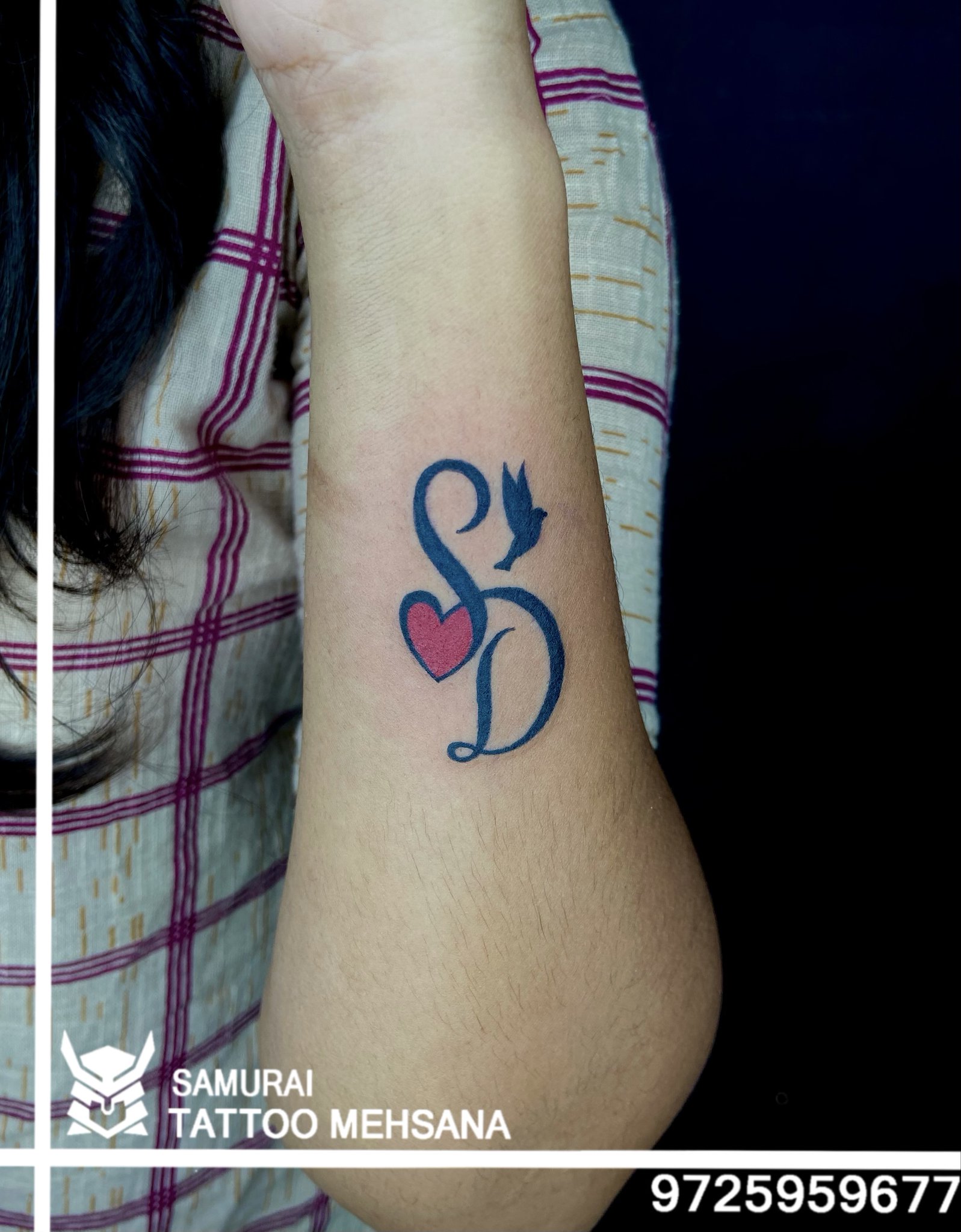 S D heart tattoo  Side wrist tattoos Heart tattoo Tattoo lettering