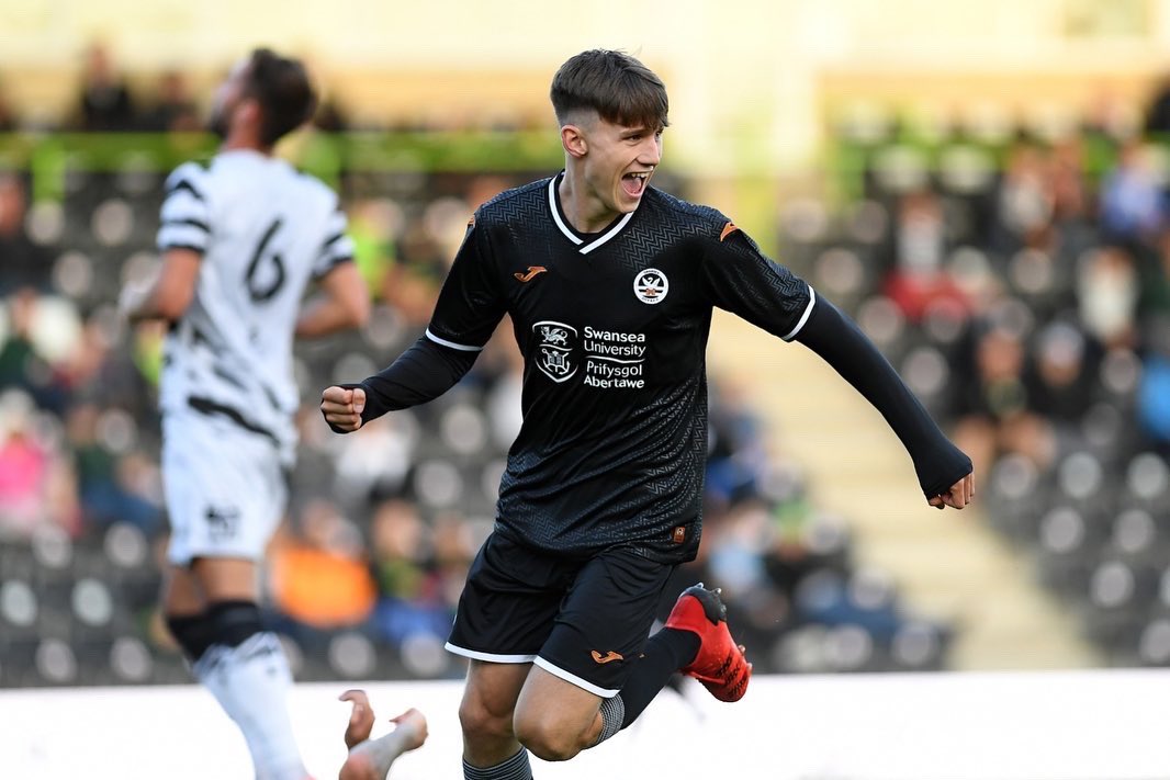 Ben Lloyd tweet media