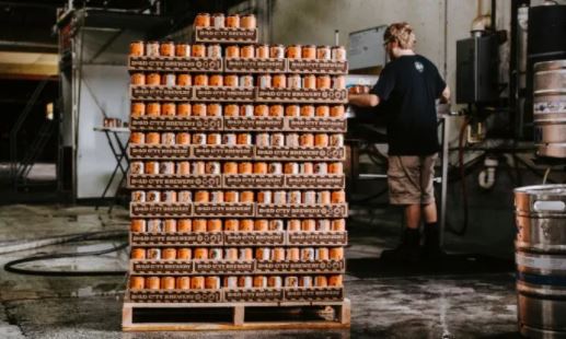 AcopiaGroup's tweet image. Does eco-friendly machine pallet wrap really exist?
And can it save you money?
Let's find out!

Read our blog acopia.co.uk/eco-friendly-m…

#ecofriendly #sustainability #packagingtax #environment #stretchfilm #stretchwrap #palletwrap #palletising #warehouseautomation