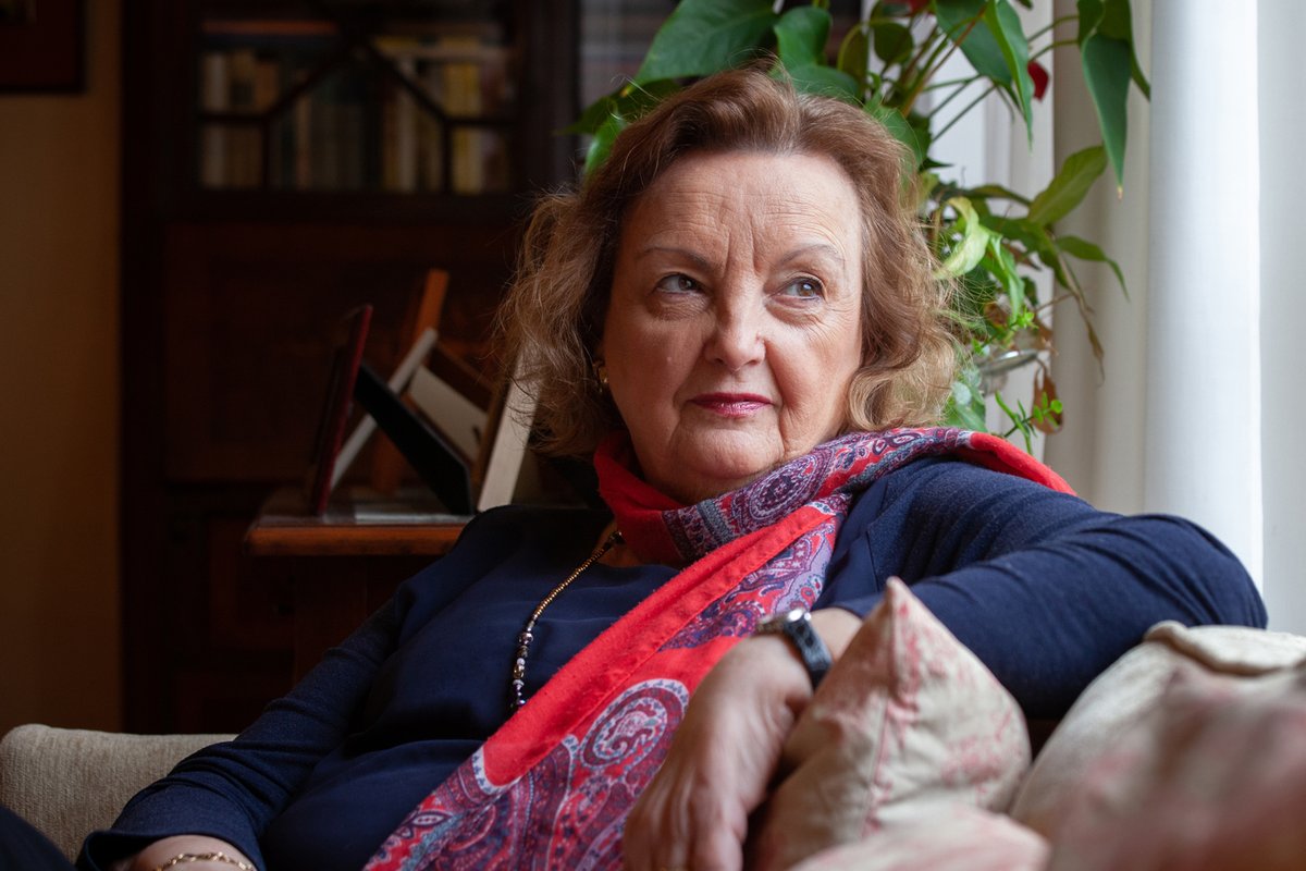 La_Directa's tweet photo. #DirectaPaper | Carme Valls, metgessa: "Les dones han de fer-se protagonistes de la seva salut i no esperar-ho tot de la medicina" https://t.co/CtsJGP7UiS Una entrevista d'Aisha Seck, amb fotografies de @sarairua, publicada a la #Directa515 https://t.co/BV3vjwjodk