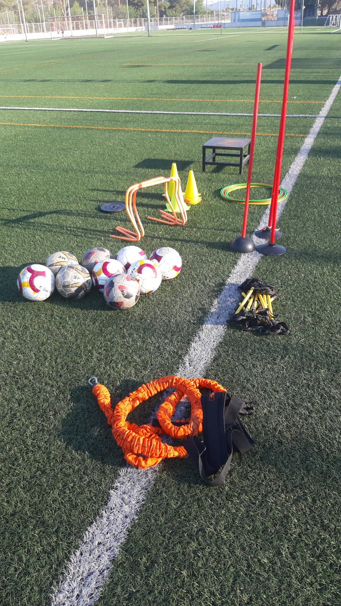 Ezequielmarti34's tweet photo. Pre-pre temporada 21/22

Grupo miércoles julio.

Seguimos trabajando para llegar a un nivel óptimo de forma con sus equipos. 

🔋🚀⚽️✅ https://t.co/vpzU3LdSnf