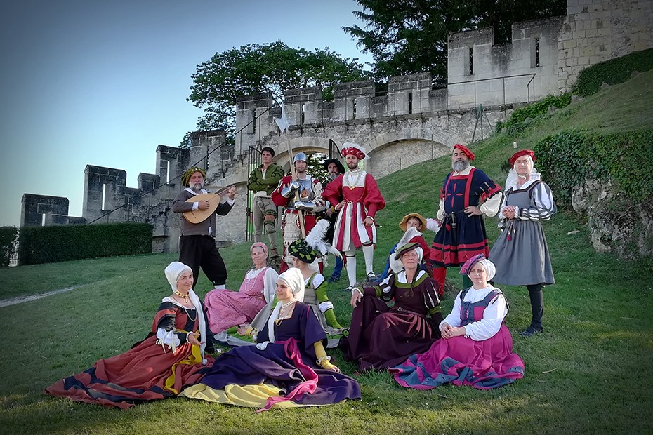 Ce weekend les Rendez-vous de l'#histoire vivante s'installent au #château de #Châteaubriant pour vous faire découvrir l'époque de la #Renaissance !

📅Samedi et Dimanche 31/07-01/08
🔹Entrée gratuite, réservation conseillée.
🔎Infos et réservations : bit.ly/3x9wj3e