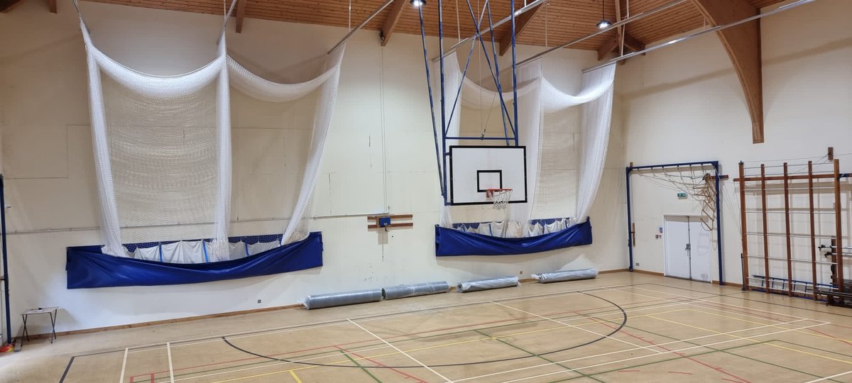 DurantSports_'s tweet image. 🏏 INDOOR INSTALLATIONS 2.0 🏏

Our latest indoor sneak peek: this 🔥 project @OneFarringtons - get in touch if you want to elevate your indoor facilities over the summer holidays!

bit.ly/DurantIndoorNe… for more info!

#DurantCricket #WeInstall #Cricket #CricketNets #CricketUK