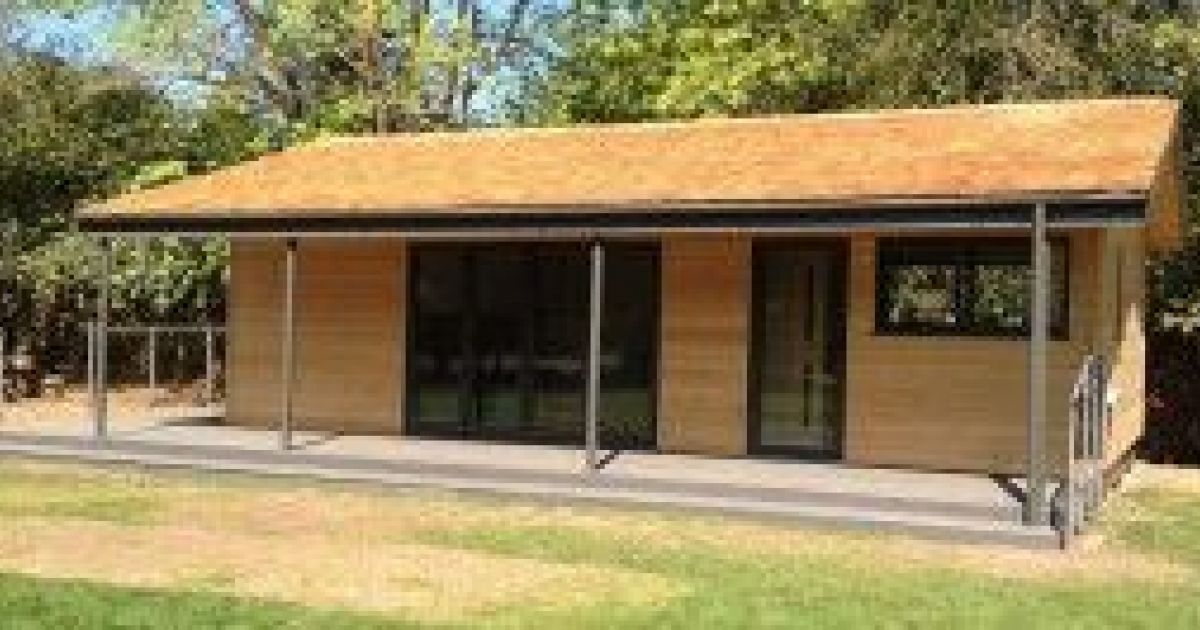 green_modular's tweet photo. Little Wood Lodge (named by the school), was designed and built to provide a school outbuilding to serve as a teaching space for pupils, as well as space for the PE faculty. https://t.co/nYZDGk5zcj https://t.co/EsA9PGEiJl