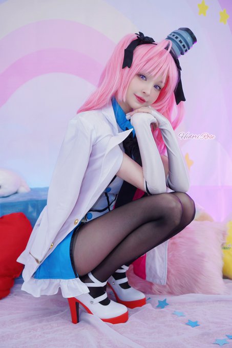 1 pic. Just a cheeky Sara, demonstrating the classic charm of sheer pantyhose 💕
#AzurLane #azurlanecosplay