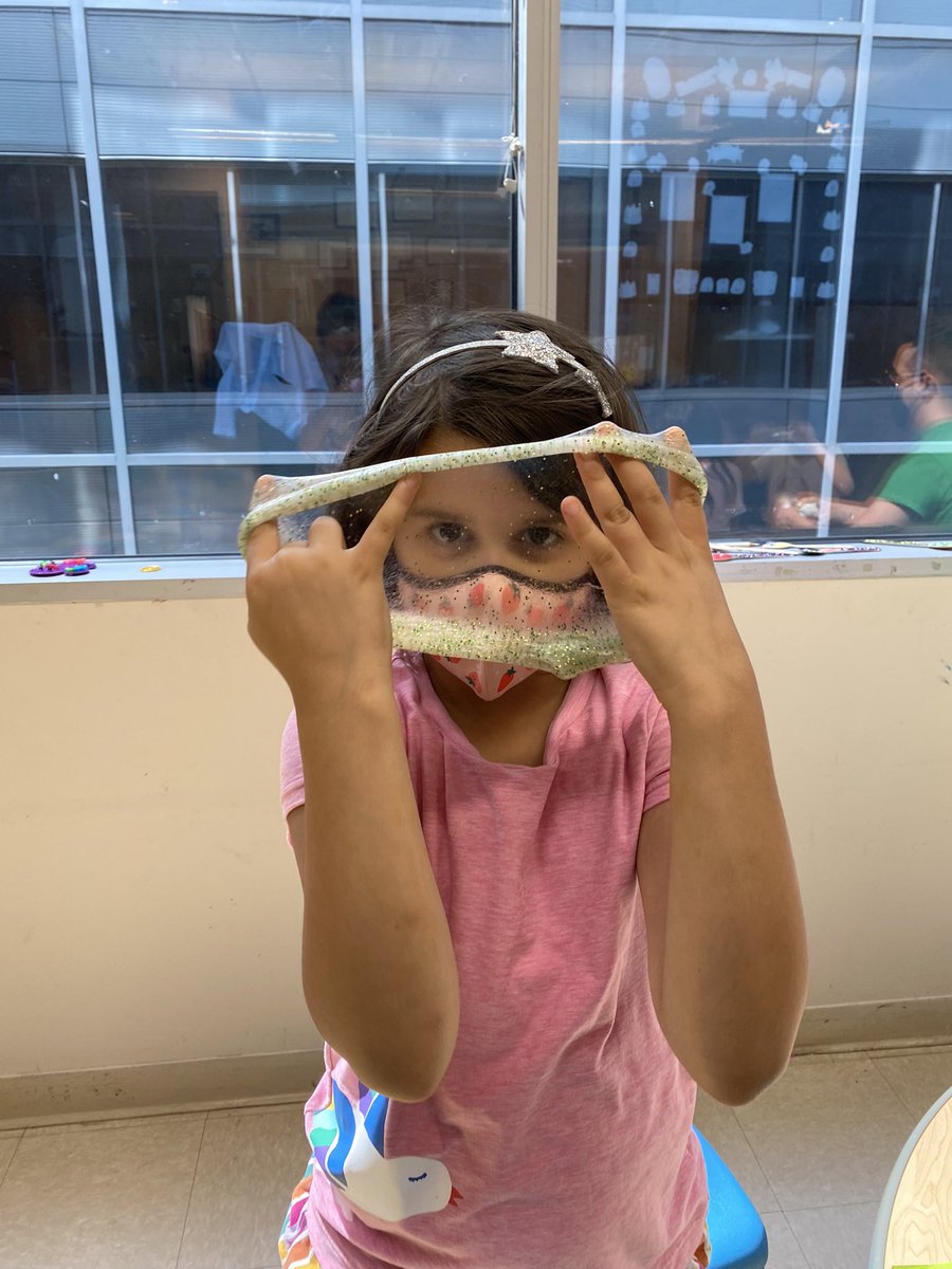 BISCLincolnPark's tweet photo. Who doesnโt love slime time! ๐#CampBISCLP
#summercamp #diycrafts #NordAngliaEducation #PrimarySchool #valuescurriculum #InternationalSchool #ChicagoSchool @NAEducation #bisclp https://t.co/ESPgyxVJID