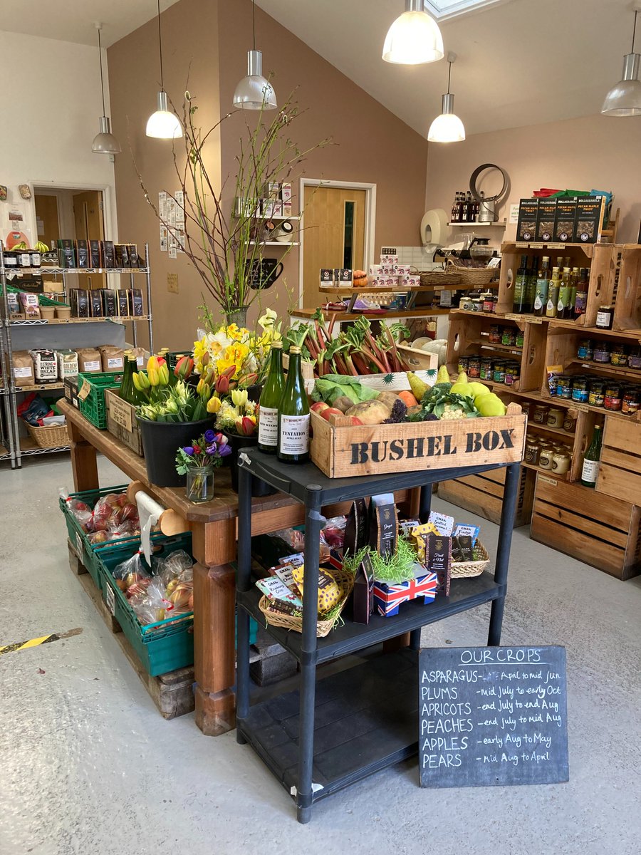 Bushelbox's tweet image. We Won!🏆 Thank you to everyone who voted for us, as we were up against some big competition! It&apos;s a lovely award to win as @muddystiletto are all about celebrating &amp;amp; supporting local businesses. Well done to the other finalists  . #ShopLocal #FarmShop #SmallBiz #Willingham