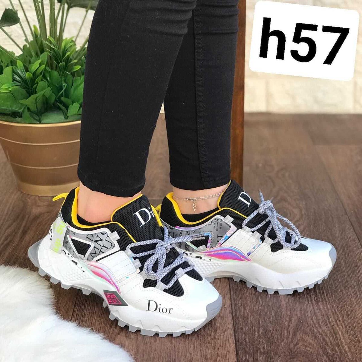 عيدك أحلى 🥰
مع تخفيضات #جاناجيت الأقوى💪
تشوزات نسائية سبورت
janagate.com/stores/product…
SAR100
للحصول على الخصم استخدم كود الخصم💰JAMA08
تواصل واتس 📩
+966503724211
 #عيديه_جاناجيت10
#تحبين_ابوك_زوجيه
#الخميس_الونيس
#زوجوها_تعقل