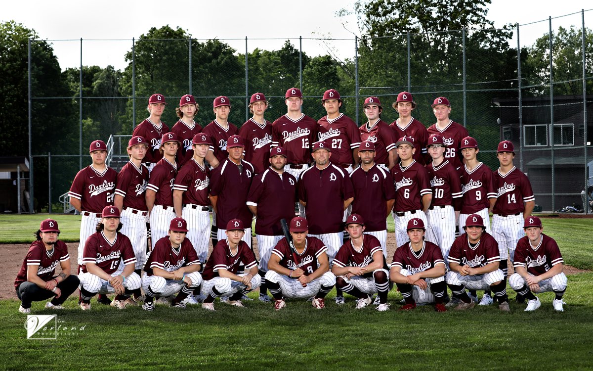 And they’re off! Great send off this morning for our <a href="/DowlingBaseball/">Dowling Baseball</a> team! They play Prairie at 1:30 this afternoon in the State Baseball tournament! The game can be viewed on YouTube through IHSSN. 

Go, Maroons!