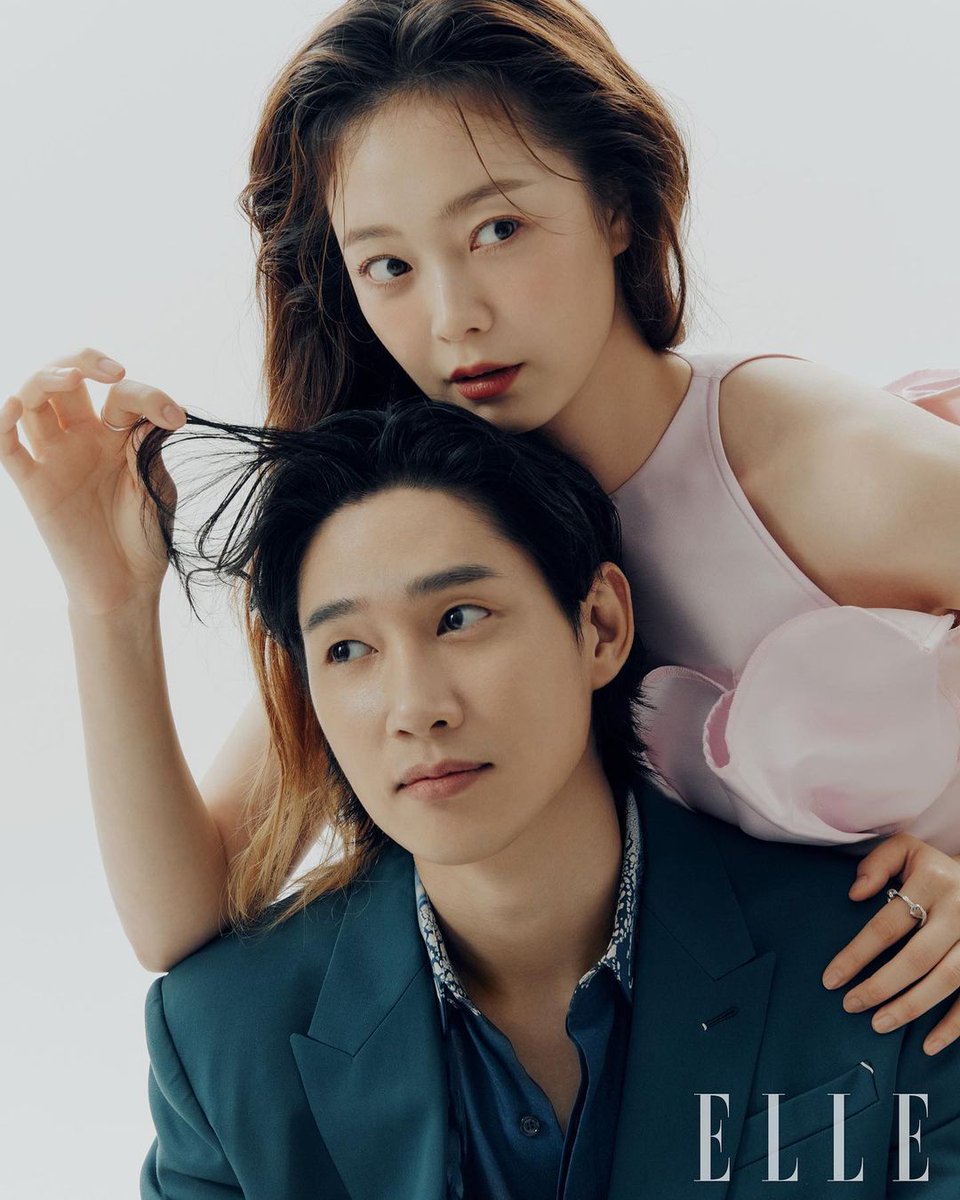 #전소민 #박성훈 #jeonsomin #ParkSungHoon 3년 전 여름, 드라마 스페셜 #나의흑역사오답노트 로 처음 만난 #전소민 과 #박성훈 💃🏻🕺🏻 두 '찐친'과...