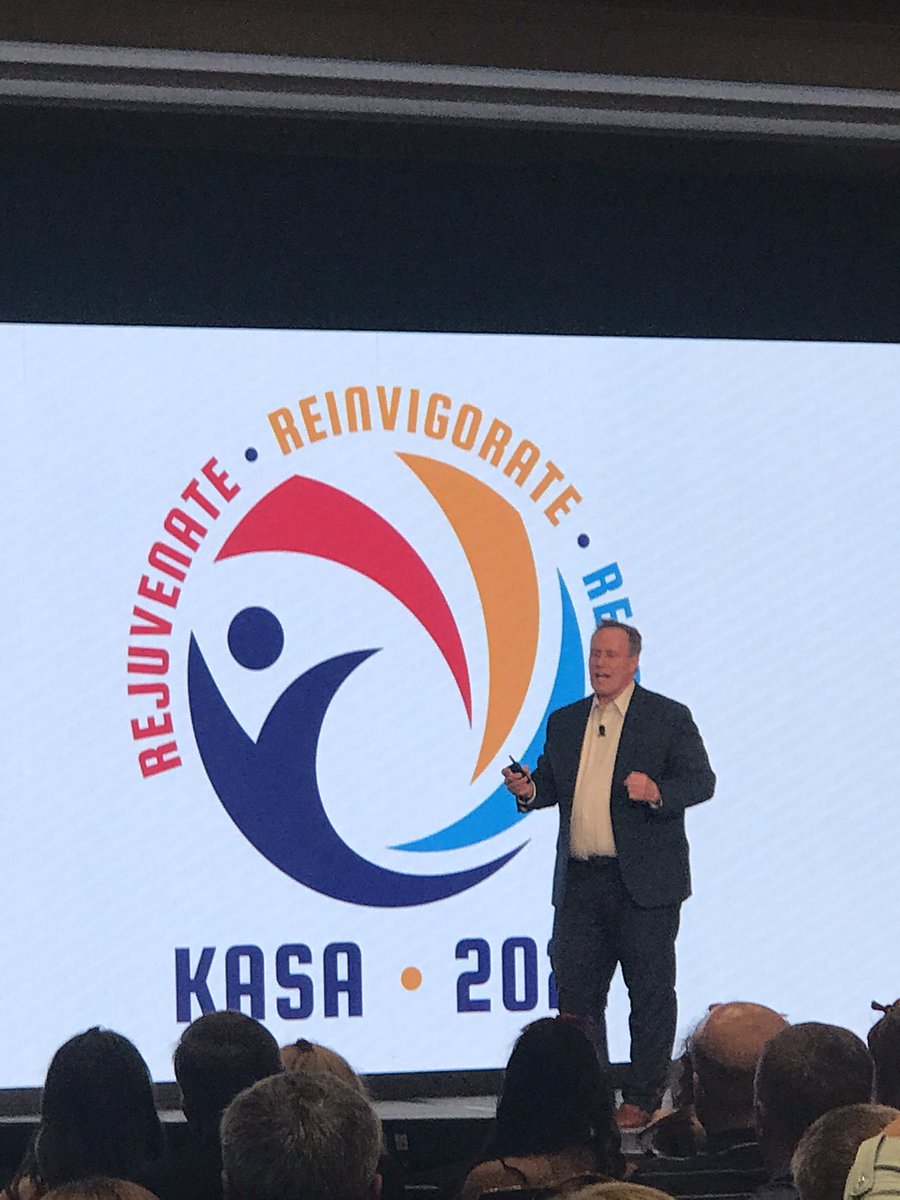 Former <a href="/SouthWarrenHigh/">Jenny Hester</a> student, Braeden Price introducing Keynote Speaker, Stephen M.R. Covey from <a href="/TheLeaderinMe/">The Leader in Me</a> organization #KASA2021
#strivingforexcellence <a href="/RobClayton10/">Rob Clayton</a> <a href="/melsteph0801/">Dr. Melissa Stephanski</a> <a href="/WarrenCoSchools/">Warren Co Schools</a> <a href="/muriel_summers/">muriel summers</a> #ModelInspireTrust