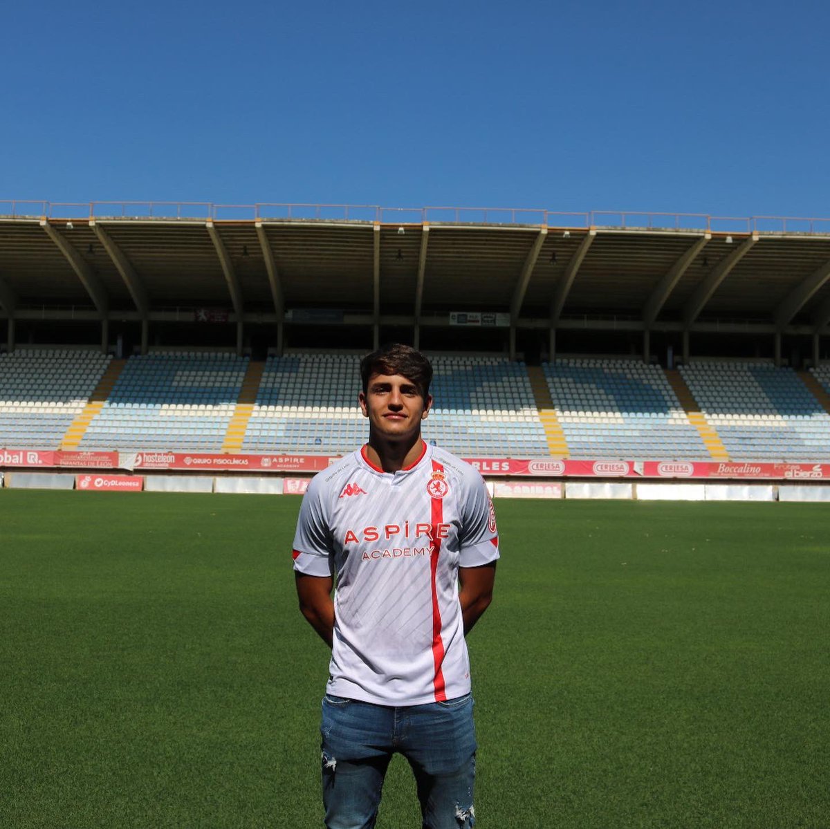 ¡¡¡Muy contento por unirme a este gran club y dar las gracias por el recibimiento y la confianza depositada en mí!!!
¡Vamos a por ello! 👊🏻🤞🏻
¡Aúpa Cultural! 🆑🦁