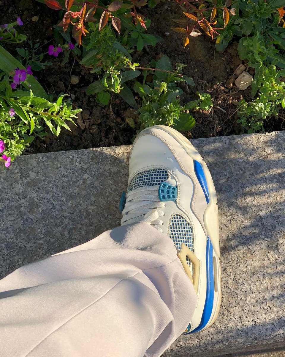 CaminoTV's tweet photo. La AJ4 "Military Blue" de retour sous sa forme OG 💙 ? https://t.co/QpTNmlYceF