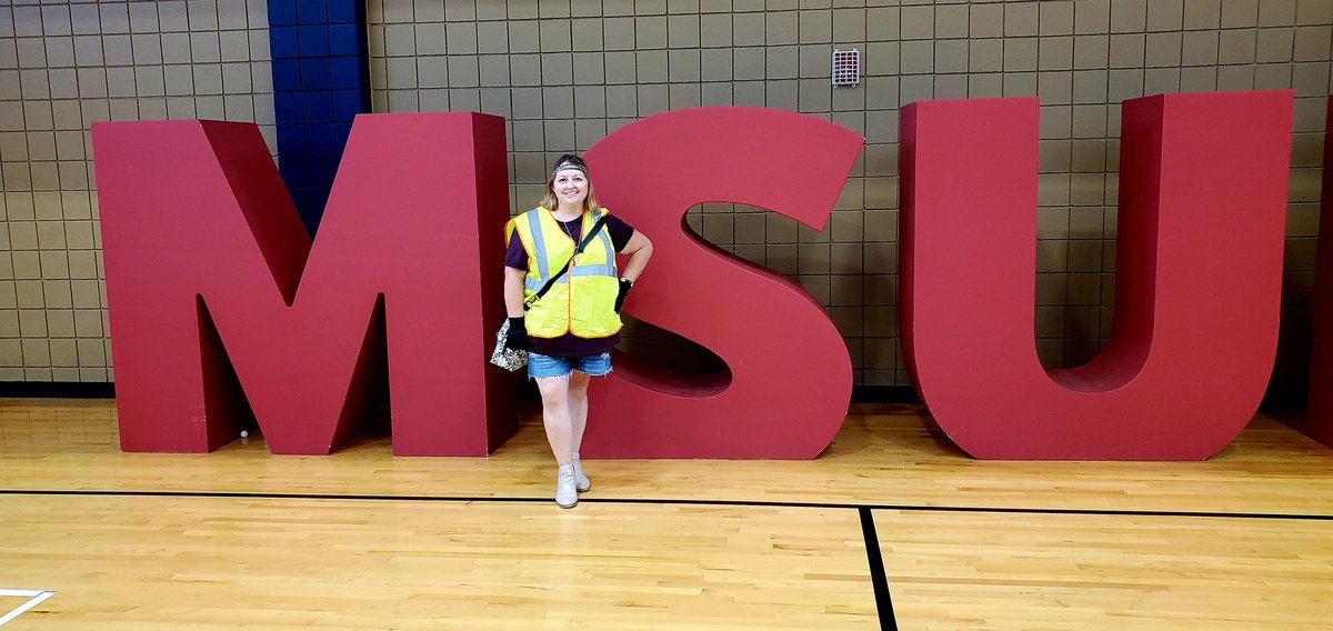 MSUMAmanda's tweet photo. Thankful Thursday: These fun employee events to remind us to relax, interact and stop acting like disgruntled pelicans. #DragonFamily @MSUMoorhead https://t.co/ohqs2NgmML