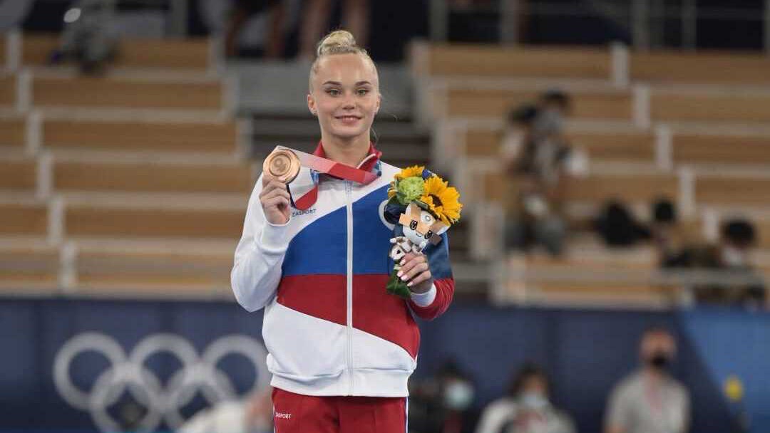 gymnastics's tweet photo. All 😊 on the podium 

#ArtisticGymnastics #Tokyo2020 #Olympics https://t.co/tTufZ7BzvW